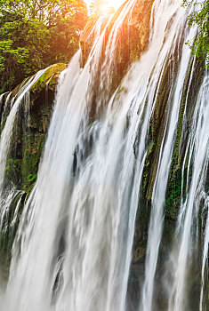 lo kep khung 5 ngay rong bach kim